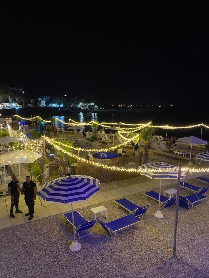 Casa Vacanza Tindara Apartment Civitavecchia Exterior foto